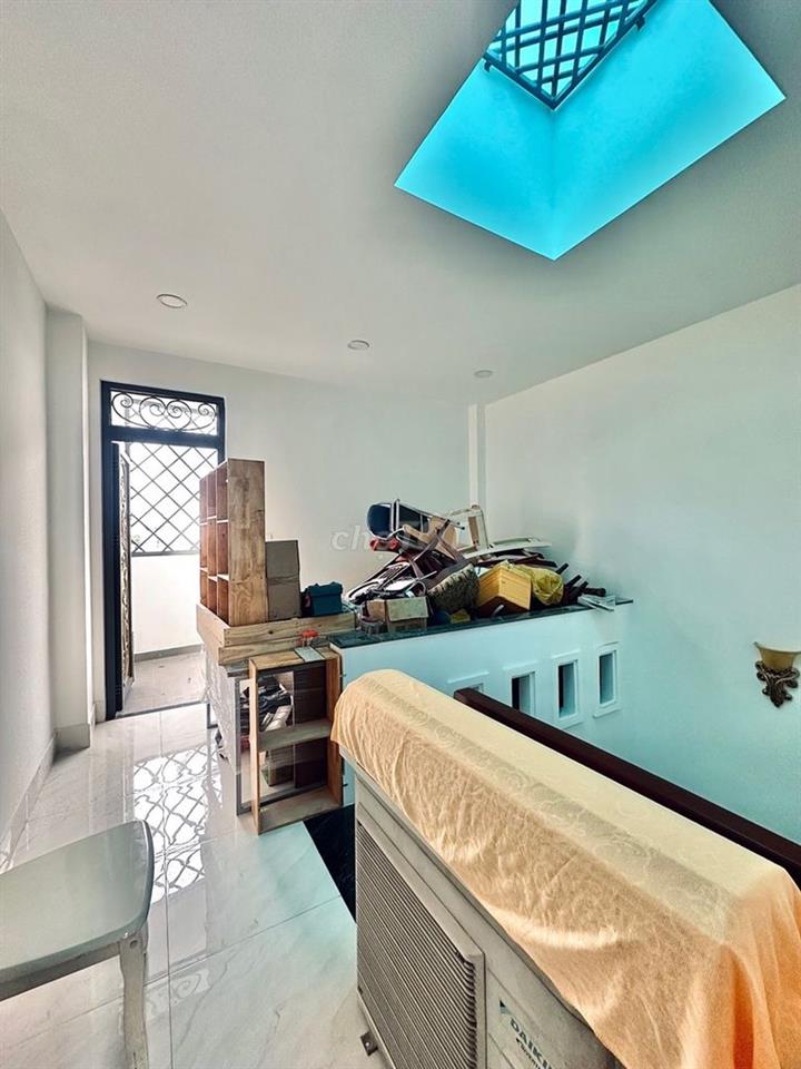 Bán Nhà 5 Tầng - 81m2 -  Lê Trọng Tấn – Gara Ô Tô – Hẻm Nhựa 8m