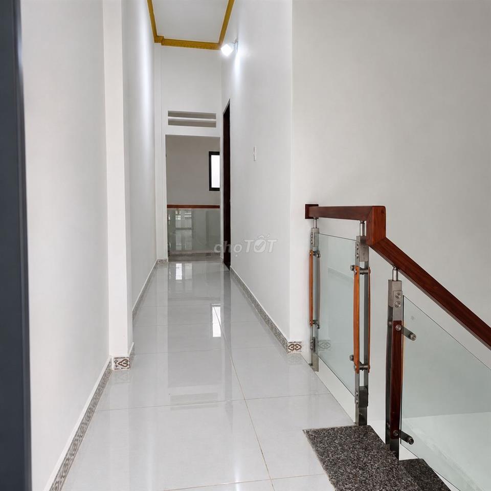 Nhà hẻm oto, pháp lý rõ, sang tên nhanh cho khách mua ở thật