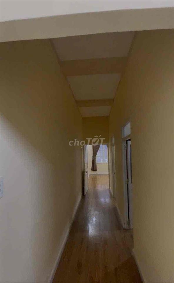 cuối lê trọng tấn - bán đất tặng nhà -dt:78m2,hxh-giá nhỉnh 3 đồng