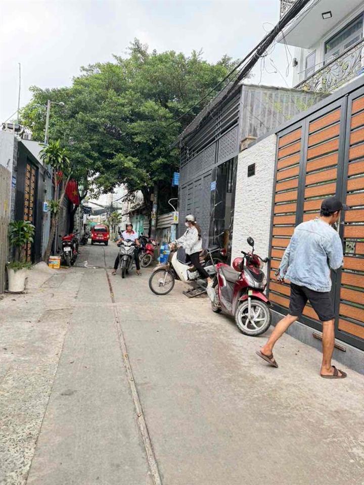 bán nhà đường Lê trọng tấn phừơng bình hưng hoà bình Tân