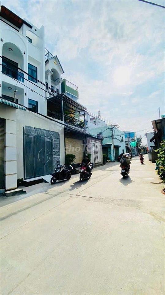 Bán Nhà 65m2 Gần Siêu Thị AEON Tân Phú 5phút