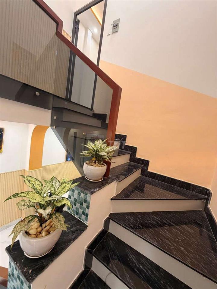 Bán Nhà 65m2 Cạnh AEON TP đường 26/3 