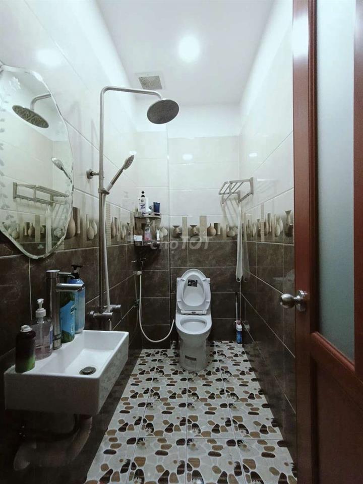 Cho Thuê nhà 3 Lầu 4pn Hẻm xe Tải Phan Huy Ích Tân Bình 