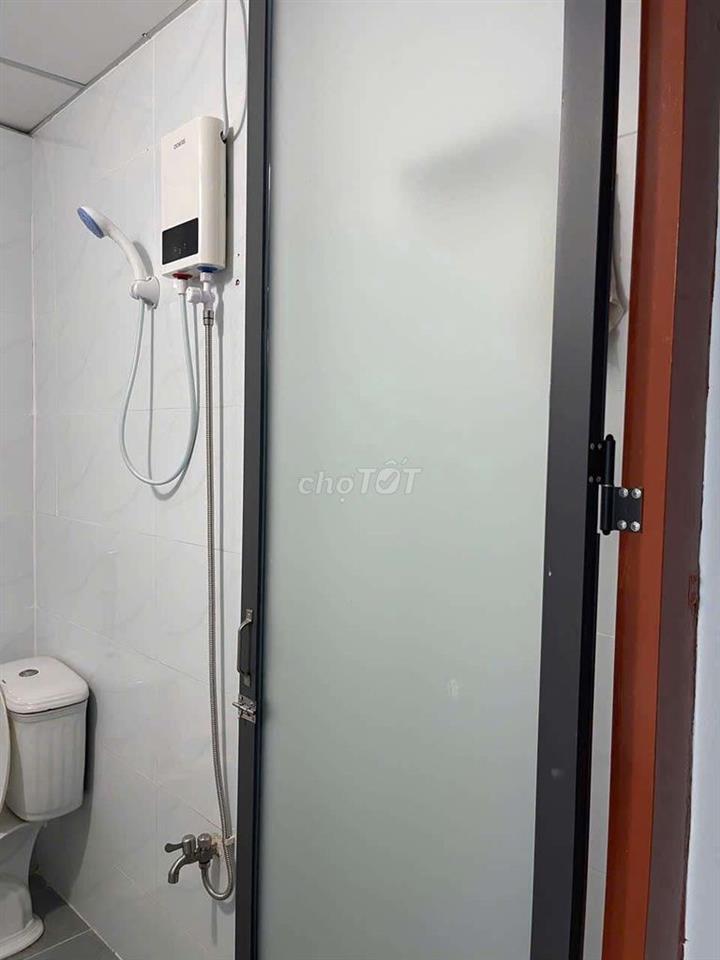 Cho thuê 4x18 gần Đồng Đen khu Bàu Cát Tân Bình 
