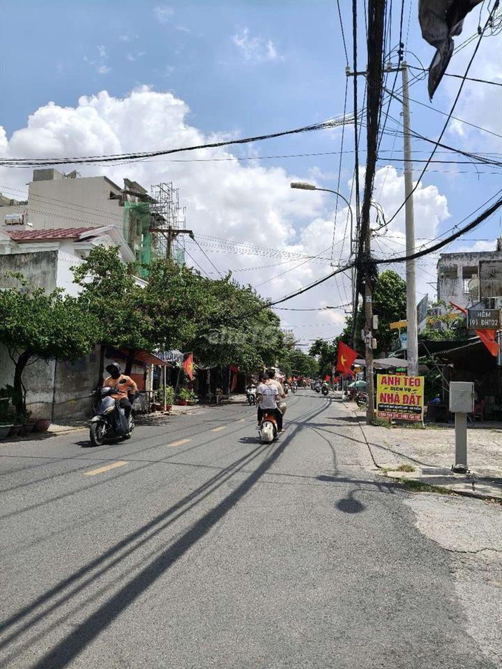 Cho Thuê Mặt Tiền 5x25 gần Nguyễn Văn Quá p Đông Hưng Thuận 