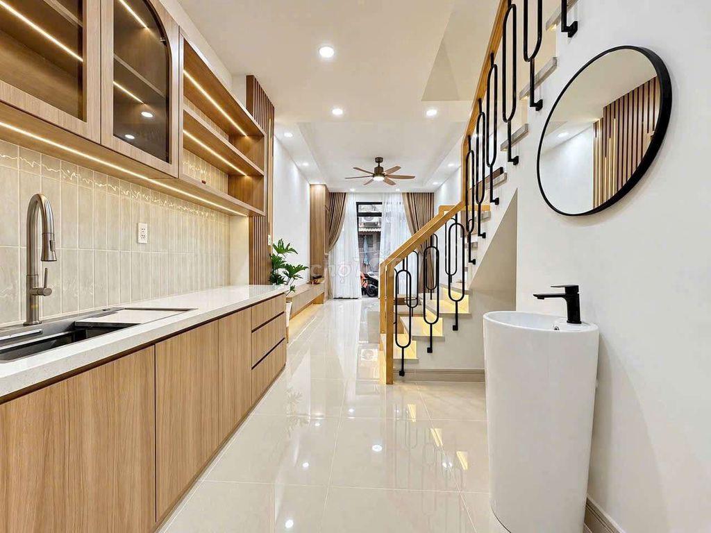 Bán Nhà dtsd 75m2 đúc 1 lầu 3pn2wc gần Lạc Long Quân p Bảy Hiền 