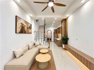 Bán Nhà dtsd 75m2 đúc 1 lầu 3pn2wc gần Lạc Long Quân p Bảy Hiền 