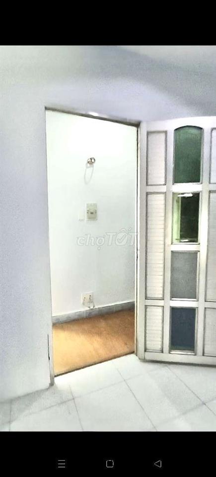 Cho thuê 3.8x12 đúc 2 lầu gần Lạc Long Quân p11 Tân Bình 