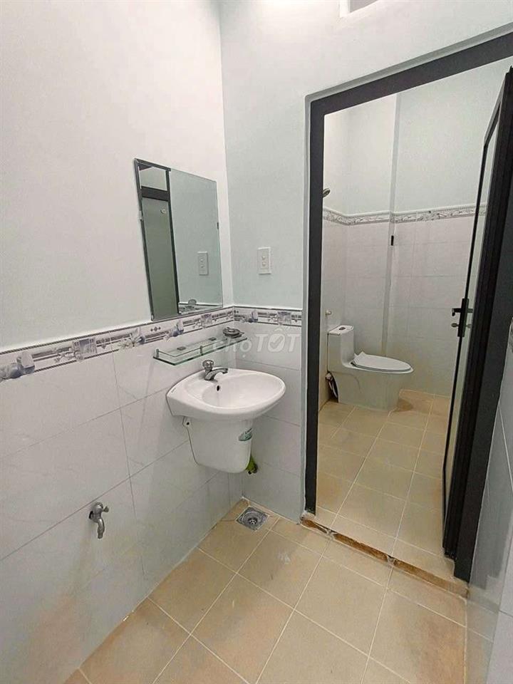 Bán Nhà 4.5x14 gần Gò Dầu 3pn2wc Đúc 1 lầu . cách AEON TP 500m