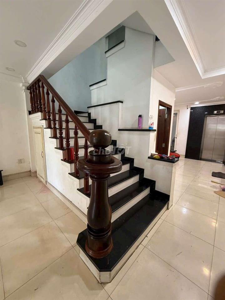 Cho thuê 5x20 có 12pn8wc ,Thang Máy , Nguyễn Tư Giản 