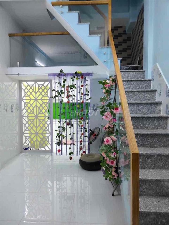 Nhà bán sổ hồng Bình Tân
