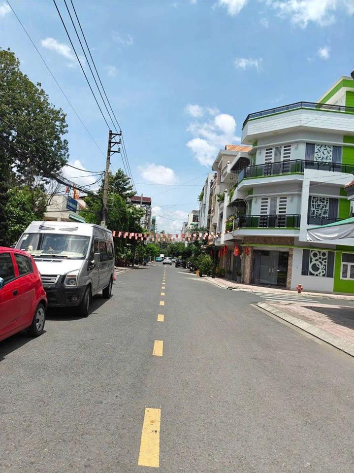 NHÀ MẶT TIỀN