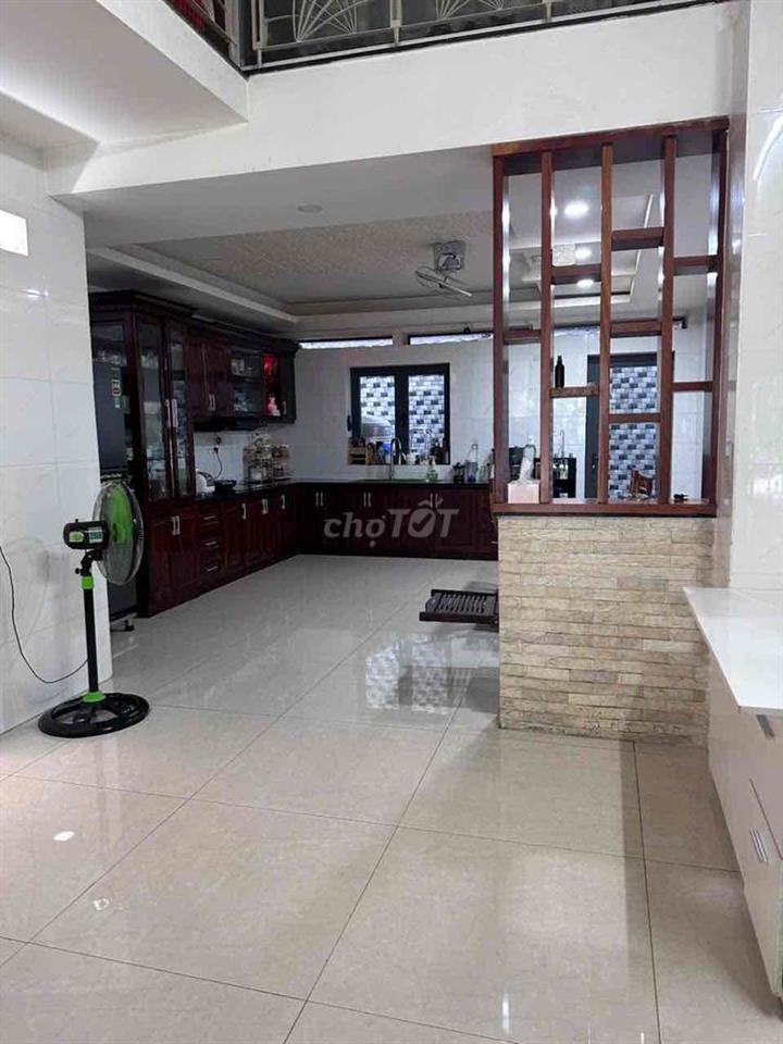 Bán Nhà Cách Đường Tên Lửa 20m, DT 5x21.5 / 3 Tấm Rưỡi, SHR
