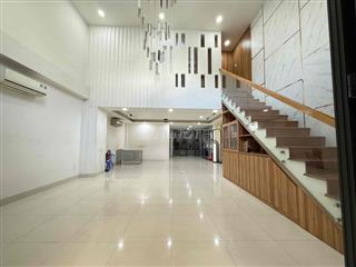 Cần ra gấp nhà thiết kế đẹp full nội thất cao cấp.