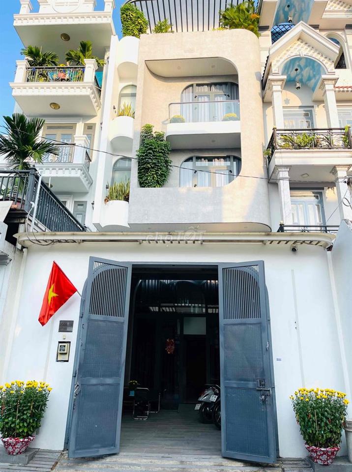 Cần ra gấp nhà thiết kế đẹp full nội thất cao cấp.