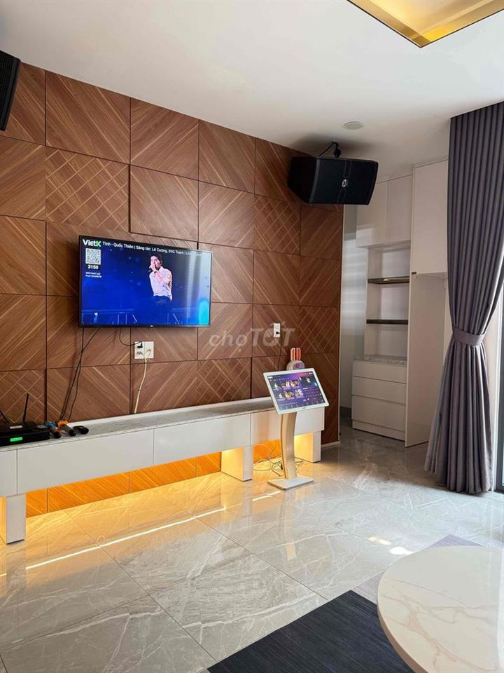 Cần ra gấp nhà thiết kế đẹp full nội thất cao cấp.