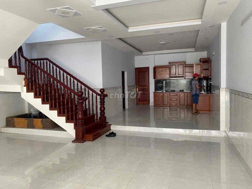 Biệt Thự sát Aeon Tên Lửa