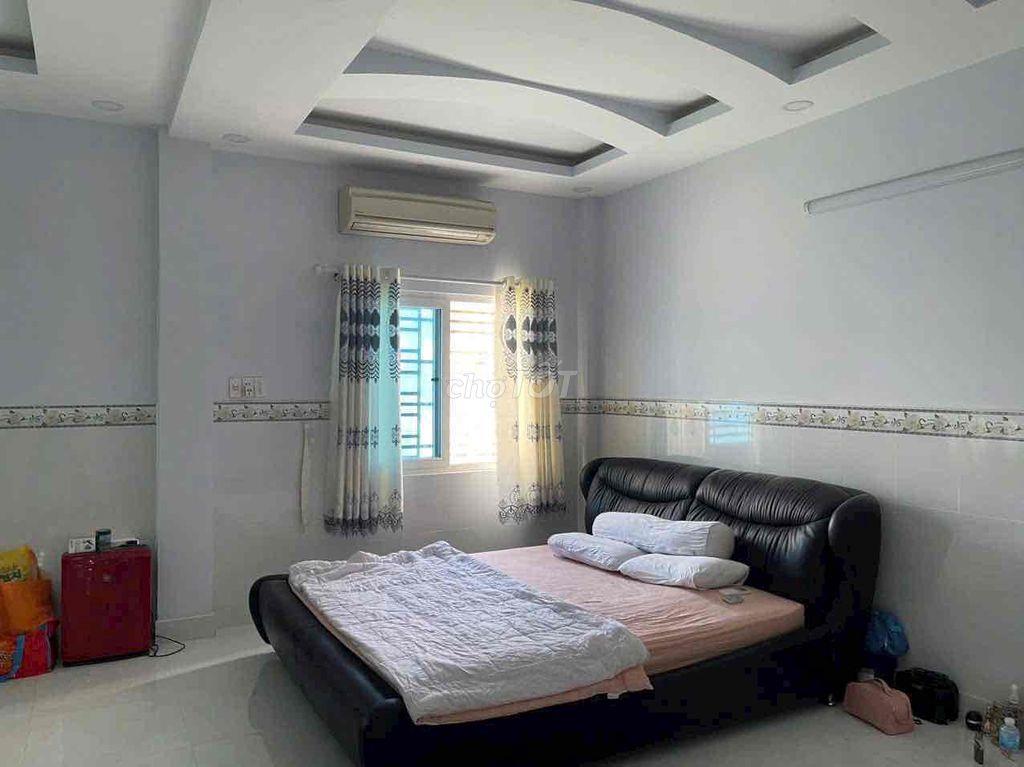 Biệt Thự sát Aeon Tên Lửa
