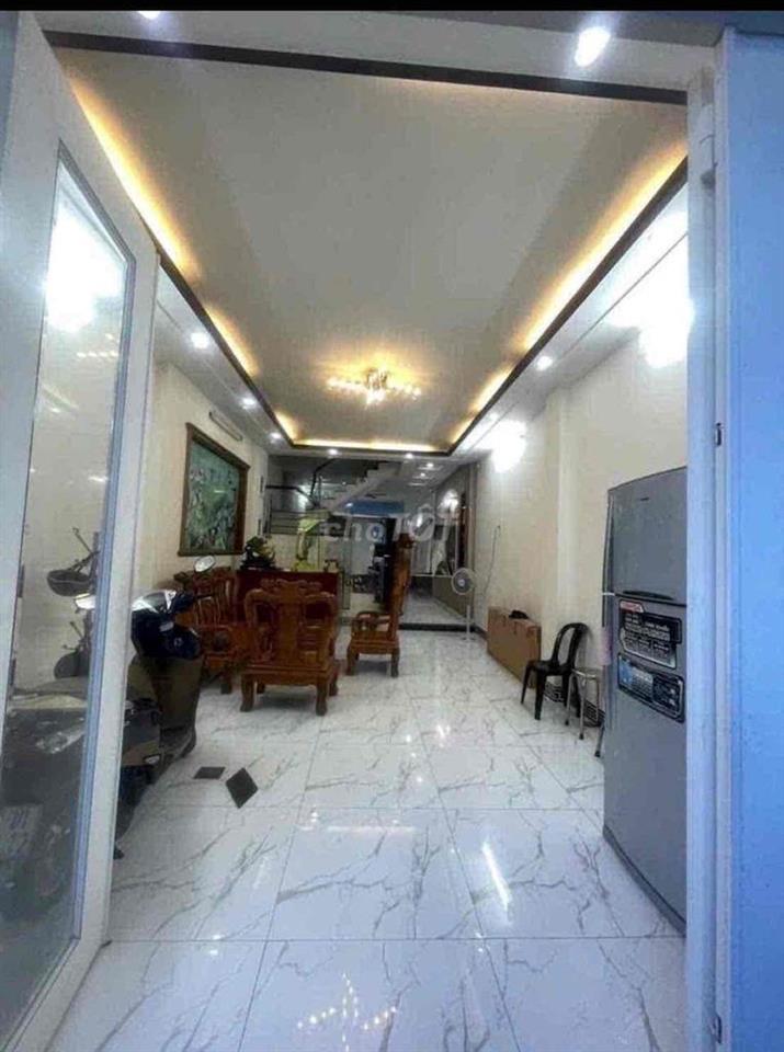 Nhà ĐỐI DIỆN CÔNG VIÊN Full nội thất khu Tên Lửa 4.5x20,3.5 tấm