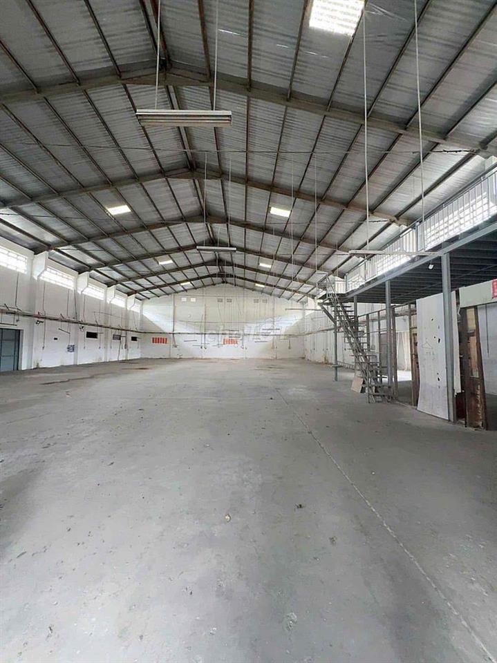 Kho 1500 m2 MT đường Bình Trị Đông