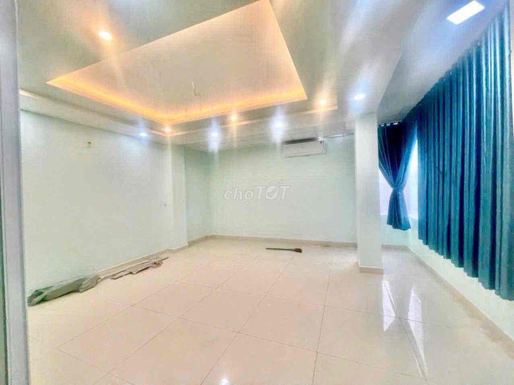 Nhà giáo Tên Lửa 6x20,3 Lầu có thang máy,6 phòng