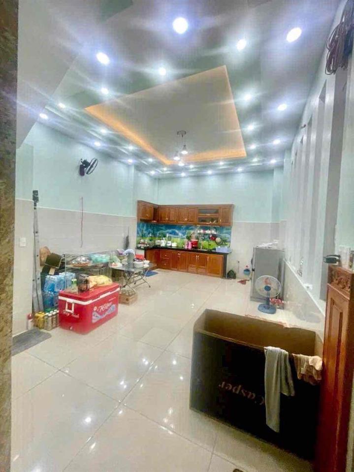 Nhà giáo Tên Lửa 6x20,3 Lầu có thang máy,6 phòng