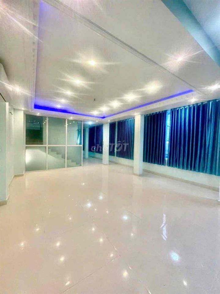 Nhà giáo Tên Lửa 6x20,3 Lầu có thang máy,6 phòng