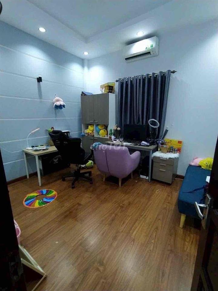 🔥 Nhà khu Tên Lửa 4x18,3.5 tấm,4 phòng full nội thất