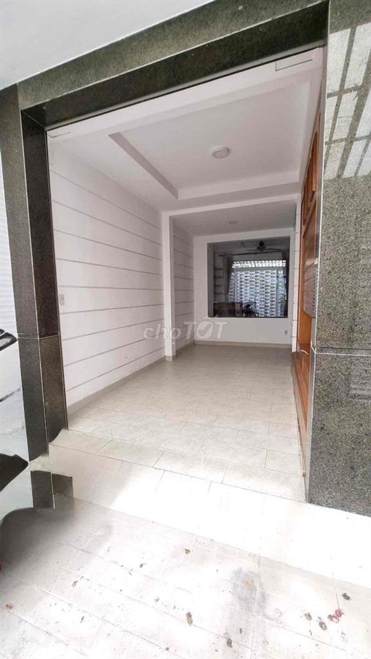 Villa khu Aeon Tên Lửa 8x14,2 Lầu ,5 PN Full nội thất