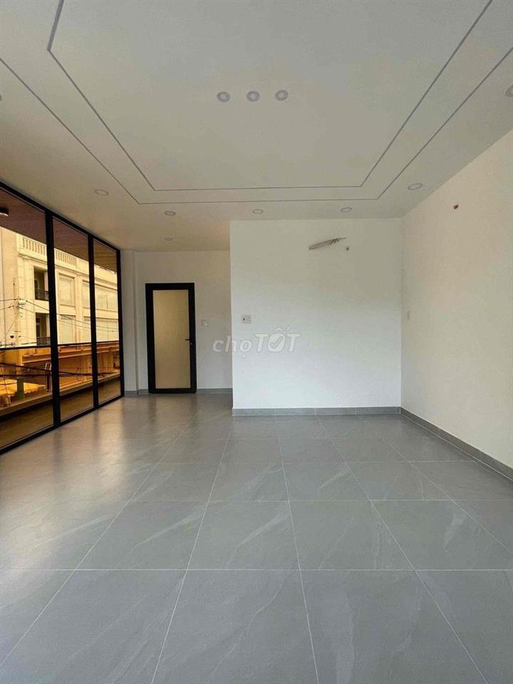 Nhà MT KD đường 7 Tên Lửa 9x18,2 Lầu