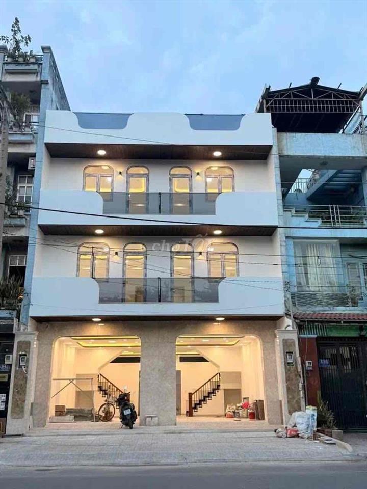 Nhà MT KD đường 7 Tên Lửa 9x18,2 Lầu