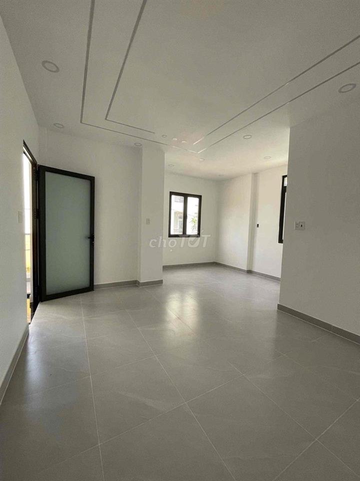 Nhà MT KD đường 7 Tên Lửa 9x18,2 Lầu