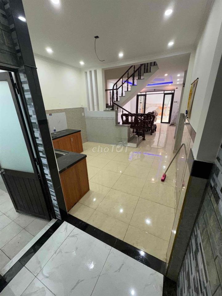 Bán nhà 80m2, có 2 mặt tiền tại chợ Bình thành, Bình hưng hoà B, BT