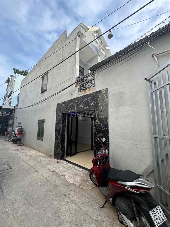 Bán nhà 80m2, có 2 mặt tiền tại chợ Bình thành, Bình hưng hoà B, BT