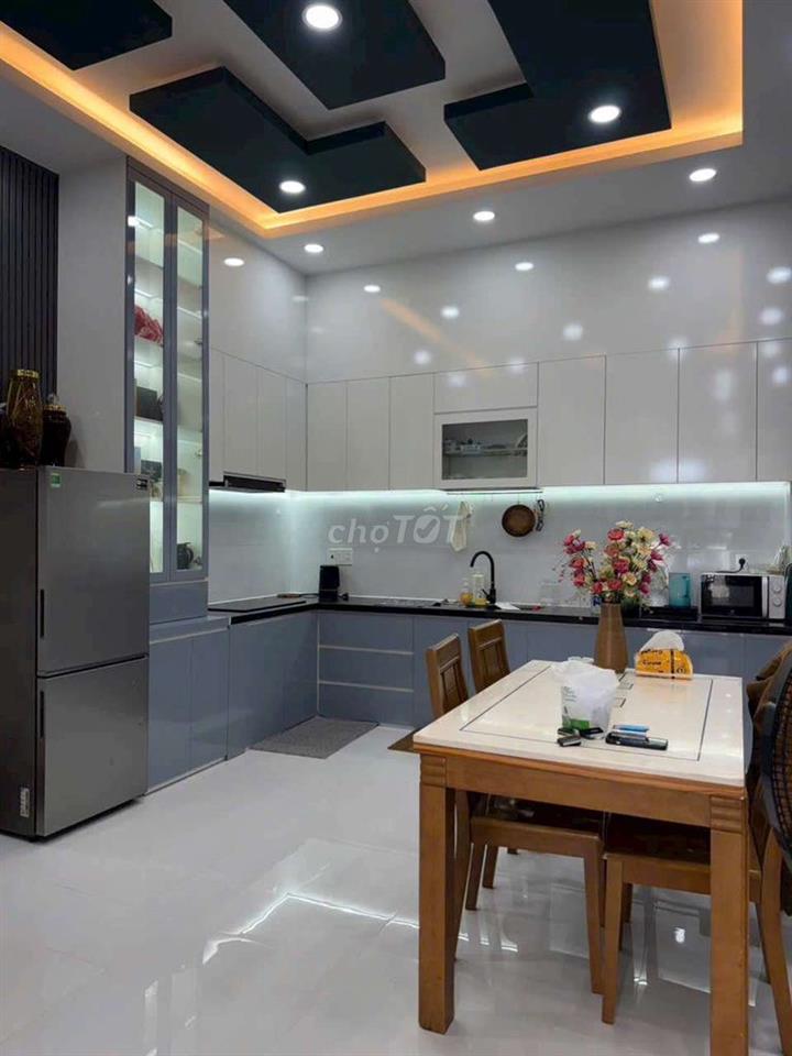 NHÀ MẶT TIỀN ĐS 8 - 4X18M - MT ĐƯỜNG 10M - 5 TẤM, 6PN - 10 TỶ 800TR TL