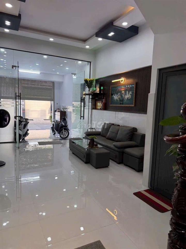 NHÀ MẶT TIỀN ĐS 8 - 4X18M - MT ĐƯỜNG 10M - 5 TẤM, 6PN - 10 TỶ 800TR TL