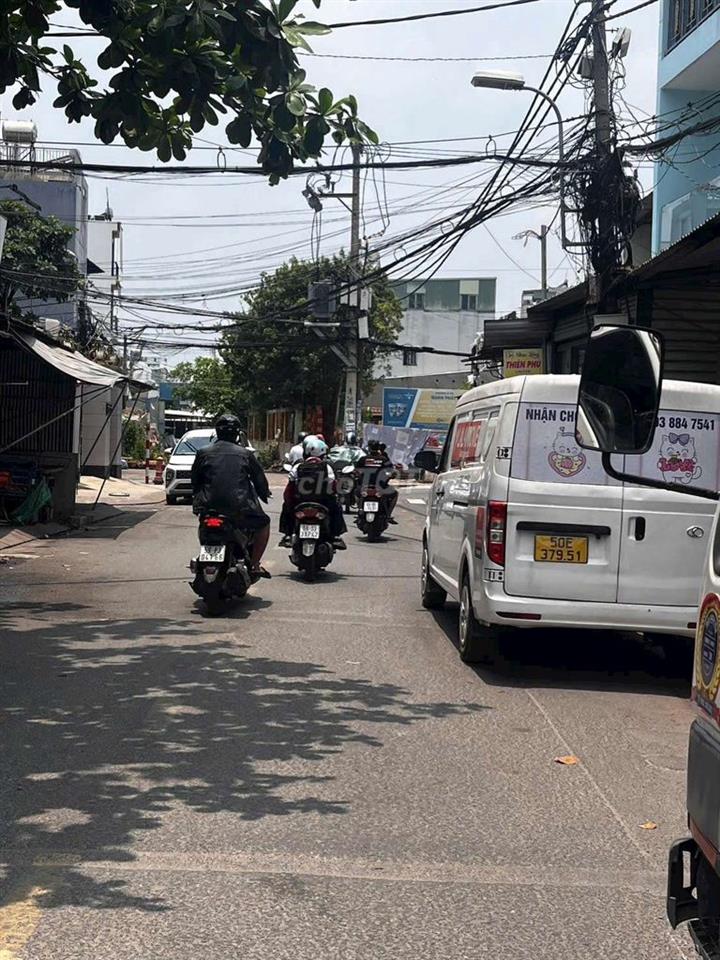 BÁN GẤP GẤP LÔ ĐẤT 4X15M MẶT TIỀN ĐƯỜNG LK 2-10 - 4 TỶ 990TR