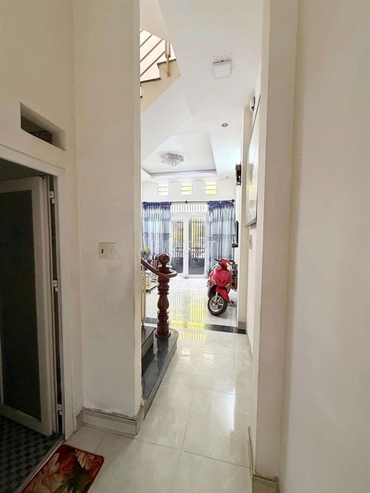 NHÀ CẠNH MĂT TIỀN NGUYỄN VĂN KHỐI