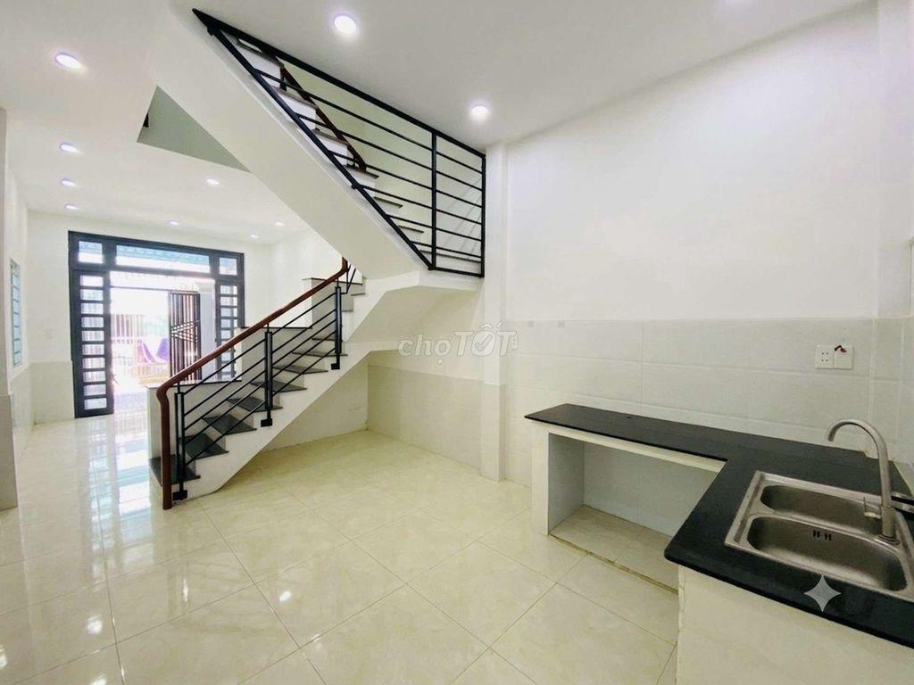 chủ ngộp bank cần bán nhà ngay trung tâm gò vấp.dt 4.8×12
