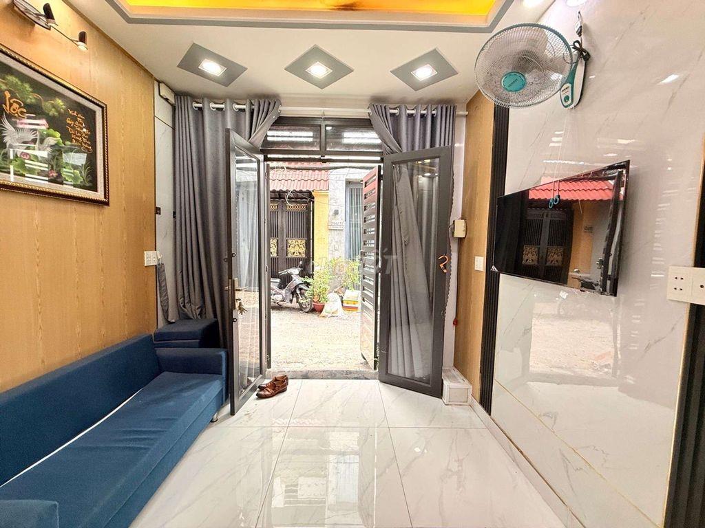 Chủ cần bán gấp ,thương lượng giá tốt 32m2 giá cgir 3 tỷ nhỉnh xíu