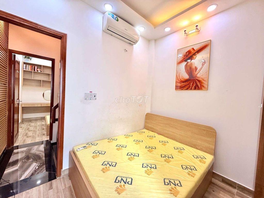 Chủ cần bán gấp ,thương lượng giá tốt 32m2 giá cgir 3 tỷ nhỉnh xíu
