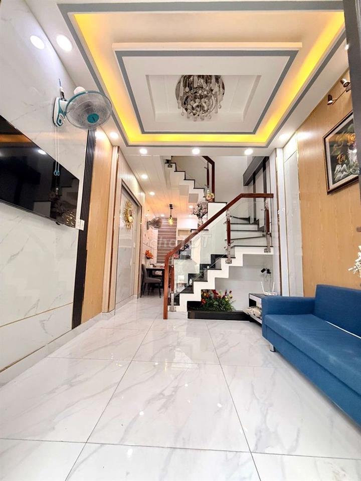 Chủ cần bán gấp ,thương lượng giá tốt 32m2 giá cgir 3 tỷ nhỉnh xíu