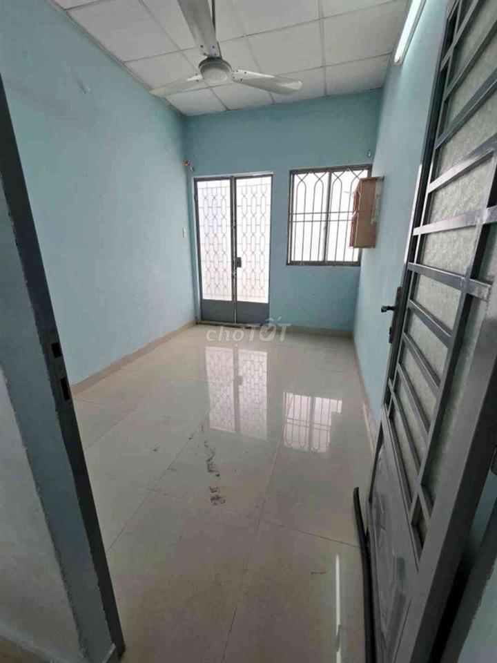 chủ cần bán gấp : gần 20m2 2 tầng,2 pn