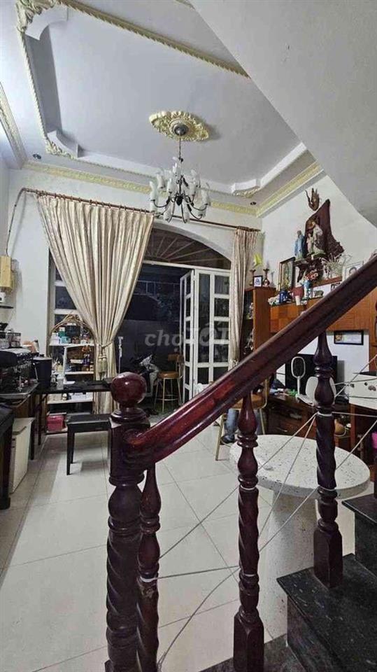 chủ cần tiền bán gấp nhà Nguyễn tư giản