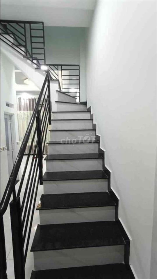 chủ nhiệt bán ,cần ra nhanh nhà  gần EMART phan huy ich