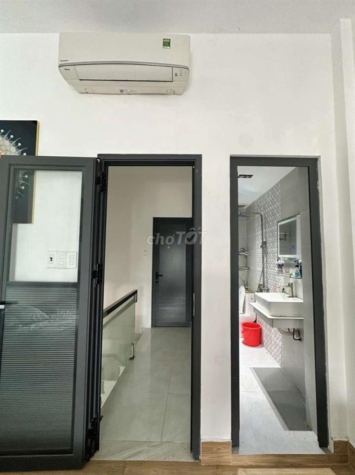 BÁN NHÀ 3 TẦNG HXH GẦN CHỢ HOA Hồ Thị KỶ F.VƯỜN LÀI TPHCM HƠN 9 TỶ