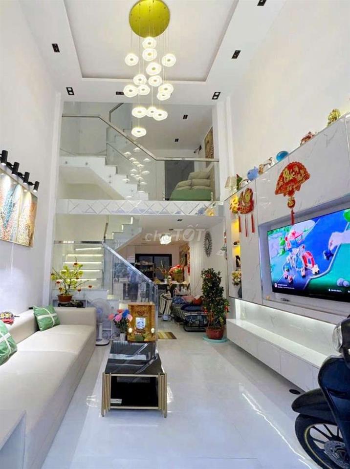 BÁN NHÀ 3 TẦNG HXH GẦN CHỢ HOA Hồ Thị KỶ F.VƯỜN LÀI TPHCM HƠN 9 TỶ