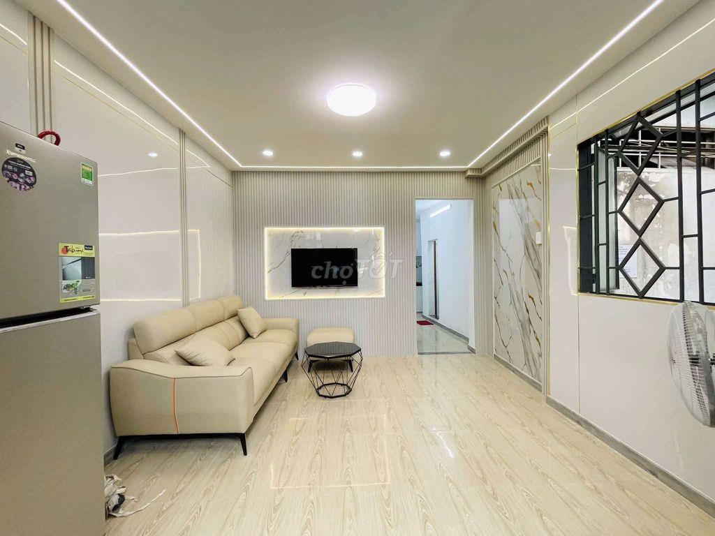 Nhà mặt tiền 3 Tầng tại 3 tháng 2 & Minh Phụng , 4PN  Hơn 6.9 Tỷ