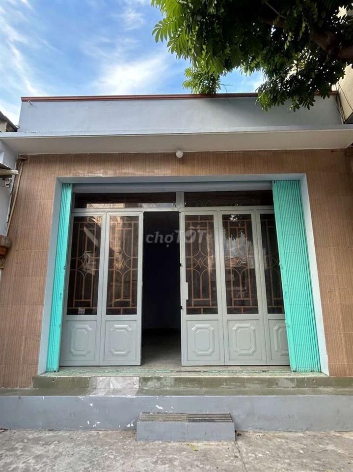 CHỈ 7.5 TỶ NHÀ MTKD ĐƯỜNG 20M , NGANG 5.5M TẠI ĐẦM SEN PARK