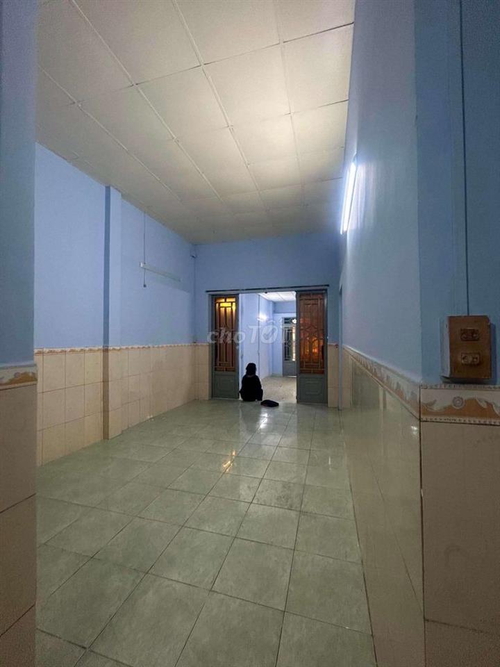 CHỈ 7.5 TỶ NHÀ MTKD ĐƯỜNG 20M , NGANG 5.5M TẠI ĐẦM SEN PARK